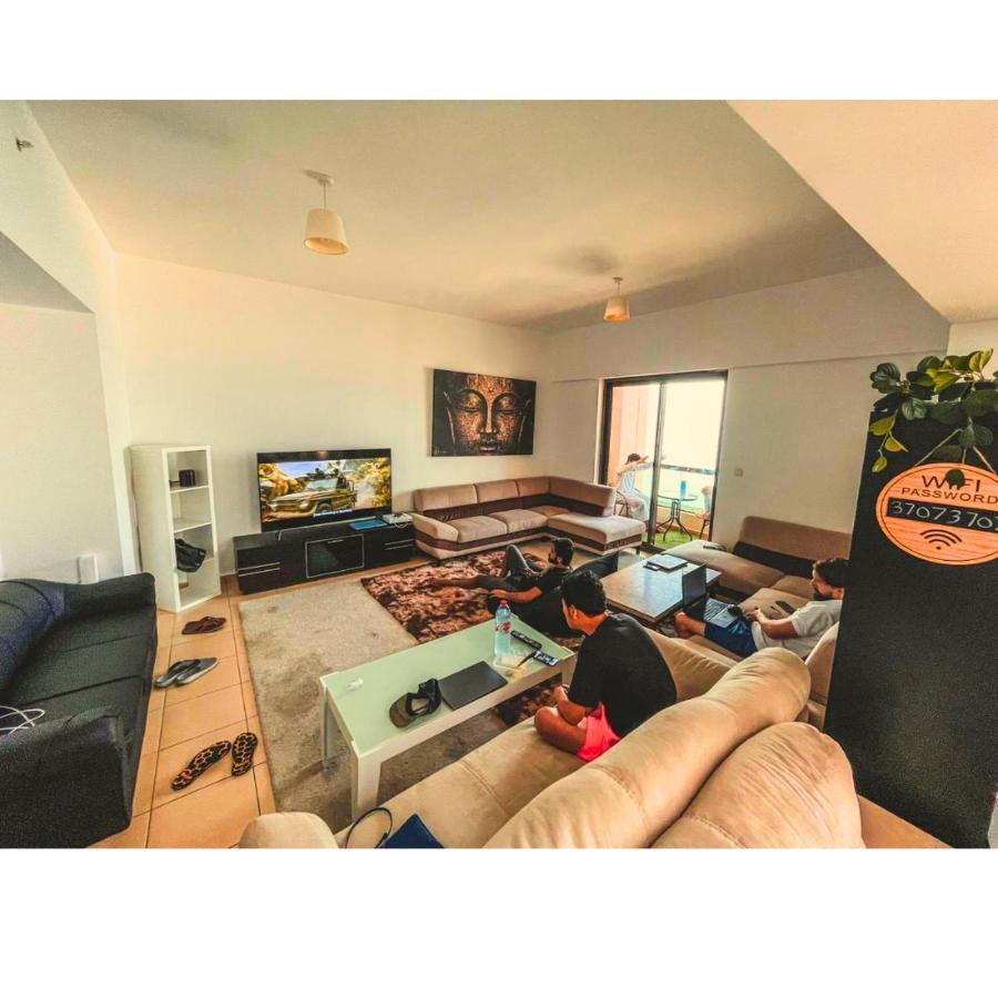 Dubai Eye Hostel Ngoại thất bức ảnh