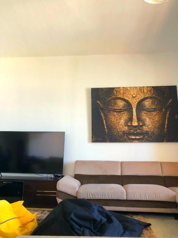 Dubai Eye Hostel Ngoại thất bức ảnh