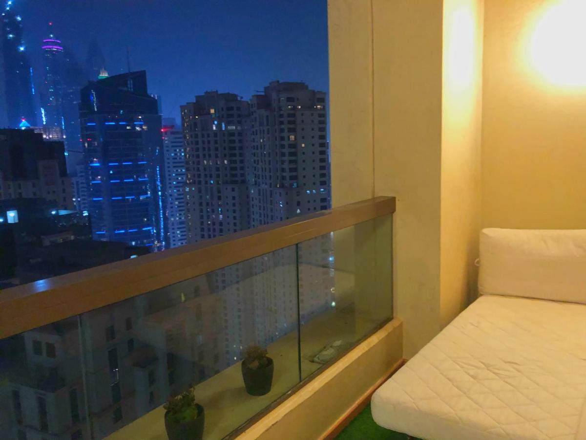 Dubai Eye Hostel Ngoại thất bức ảnh